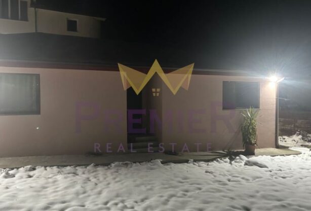 Обява за имот 1096245, Площ: 130 м<sup>2</sup>, Цена: 258000 EUR - Къщи Варна