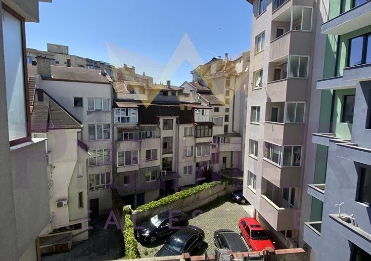 НОВО ОБЗАВЕЖДАНЕ ДВУСТАЕН АПАРТАМЕНТ КОЛХОЗЕН - - снимка 11 - Имоти Премиер