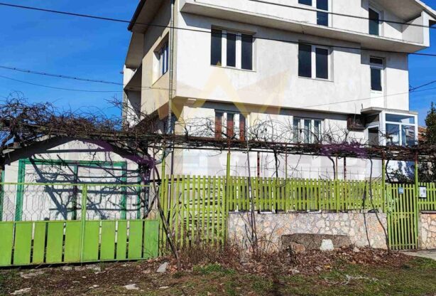 Обява за имот 743327, Площ: 360 м<sup>2</sup>, Цена: 225000 EUR - Имоти Премиер