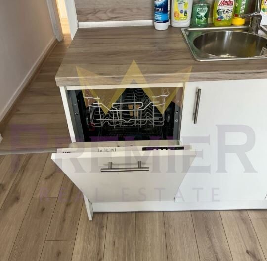 Обзаведен двустаен апартамент в кв.Захарна фабрика - - снимка 3 - Имоти Премиер