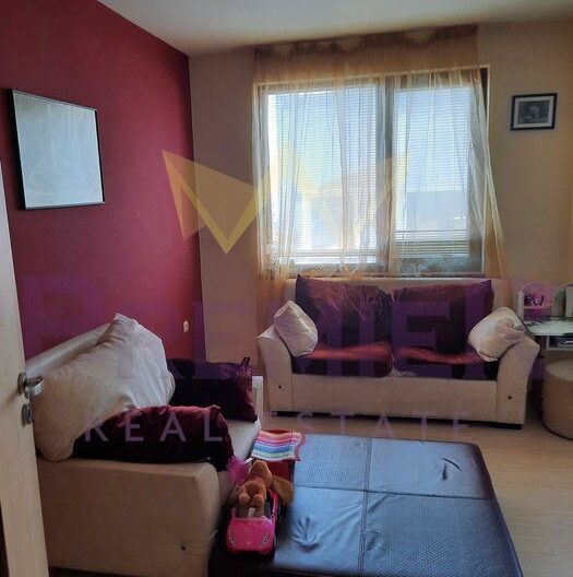 ОБЗАВЕДЕН ПРОСТОРЕН ТРИСТАЕН АПАРТАМЕНТ АСПАРУХОВО - - снимка 1 - Имоти Премиер