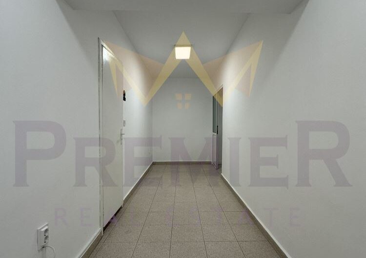 Агенция за недвижими имоти - Имоти Премиер - имот - 1098012, Цена: 890 EUR