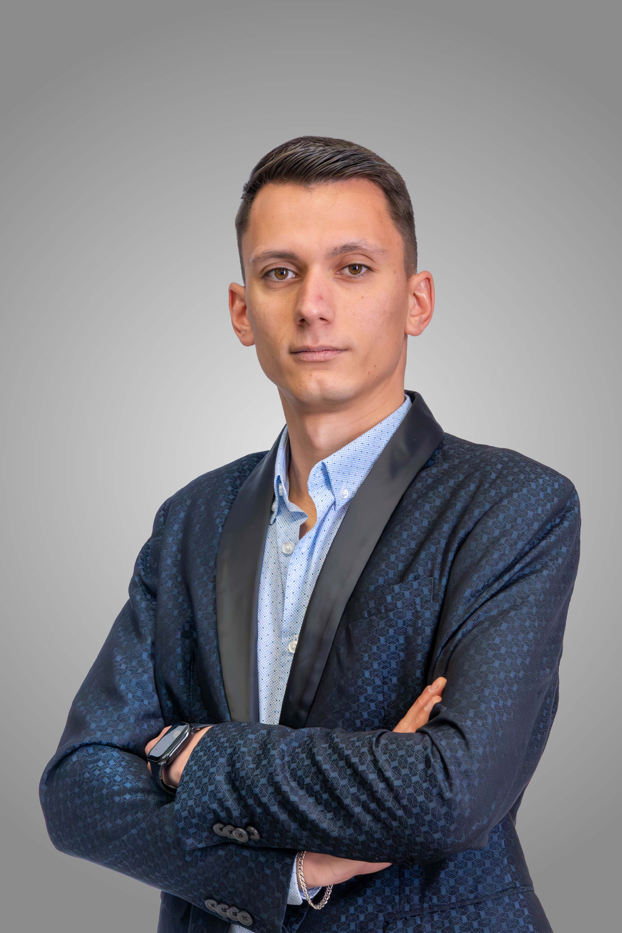 Олександр Резнюк - ИМОТИ ПРЕМИЕР - Агенция за недвижими имоти