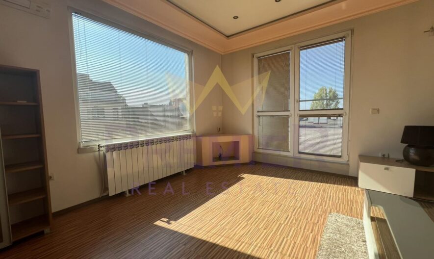 Панорамен четиристаен апартамент в района на Колхозен пазар - - снимка 3 - Имоти Премиер