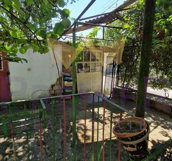 Парцел, 550кв. м-ст Планова, 250м. от главен път -  - снимка 3 - Имоти Премиер