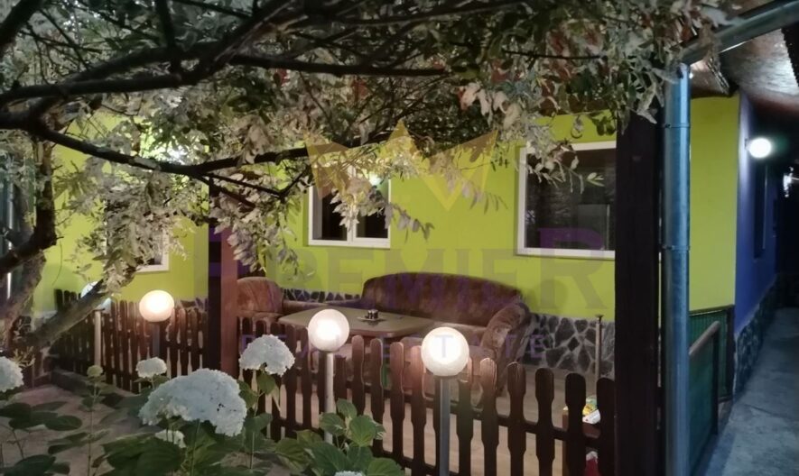 Практична къща (два апартамента с отделни входове) с просторен двор и изключителна локация в с. Котленци, обл. Добрич - - снимка 25 - Имоти Премиер