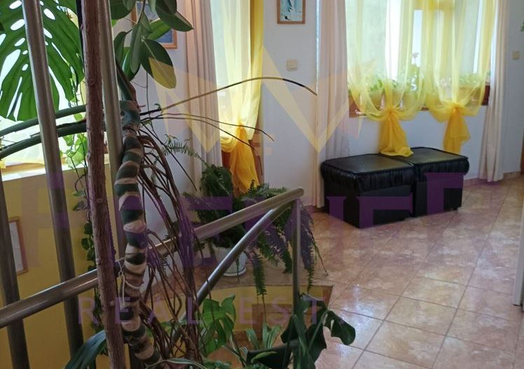 Продава Къща м-ст Траката Варна -  - снимка 13 - Имоти Премиер