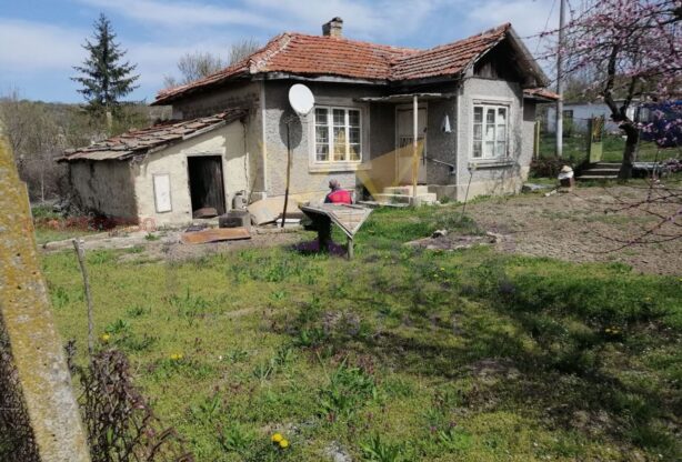 Агенция за недвижими имоти - Имоти Премиер - имот - 1080810, Цена: 12782.3 EUR