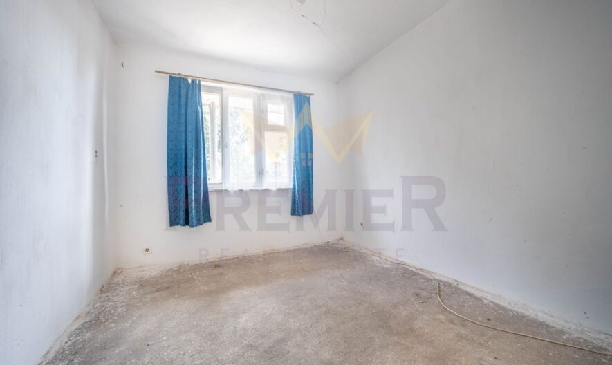 ПРОДАВАТ СЕ ДВЕ КЪЩИ В С.ЛИВАДА -  - снимка 29 - Имоти Премиер