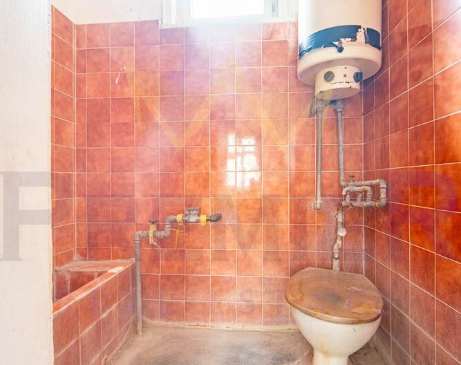 ПРОДАВАТ СЕ ДВЕ КЪЩИ В С.ЛИВАДА -  - снимка 31 - Имоти Премиер