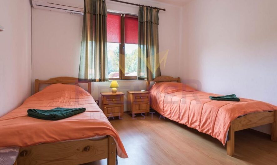 Просторна двуетажна къща в предпочитания район на гр. Балчик – близо до Ботаническата градина и морето - - снимка 13 - Имоти Премиер