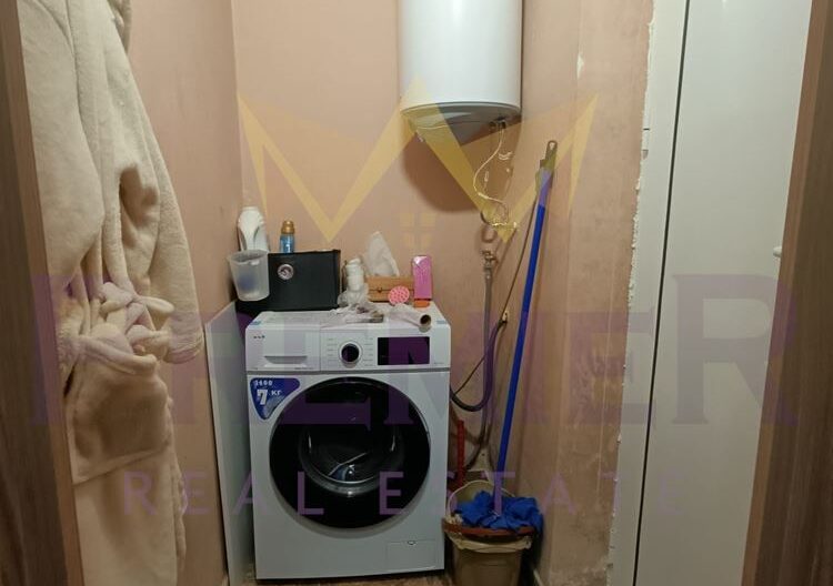 Просторна къща на четири нива с двор и паркоместа в кв. Виница -  - снимка 36 - Имоти Премиер