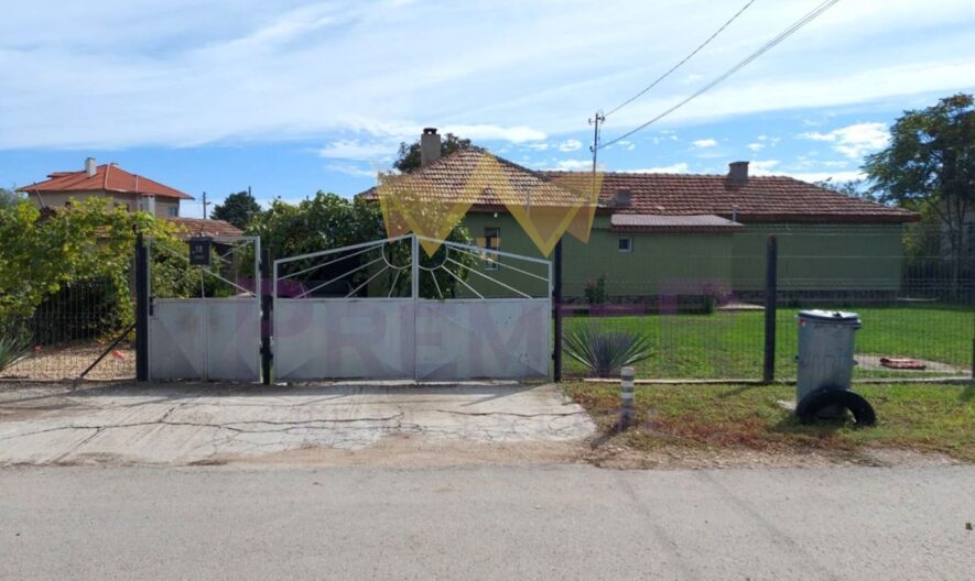 Просторна къща в гр.Шабла, обл.Добрич -  - снимка 32 - Имоти Премиер