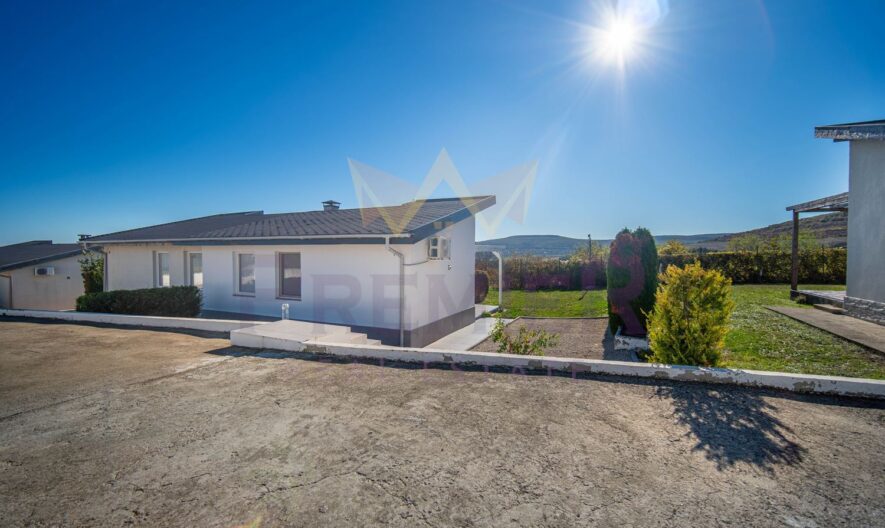 Самостоятелна едноетажна къща с двор в затворен комплекс с морска панорама до с. Кранево. -  - снимка 20 - Имоти Премиер