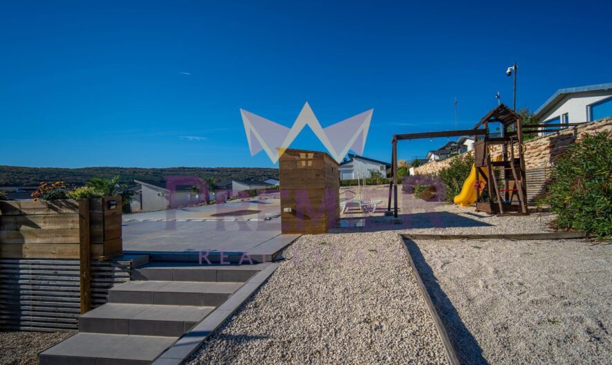 Самостоятелна едноетажна къща с двор в затворен комплекс с морска панорама до с. Кранево. -  - снимка 24 - Имоти Премиер