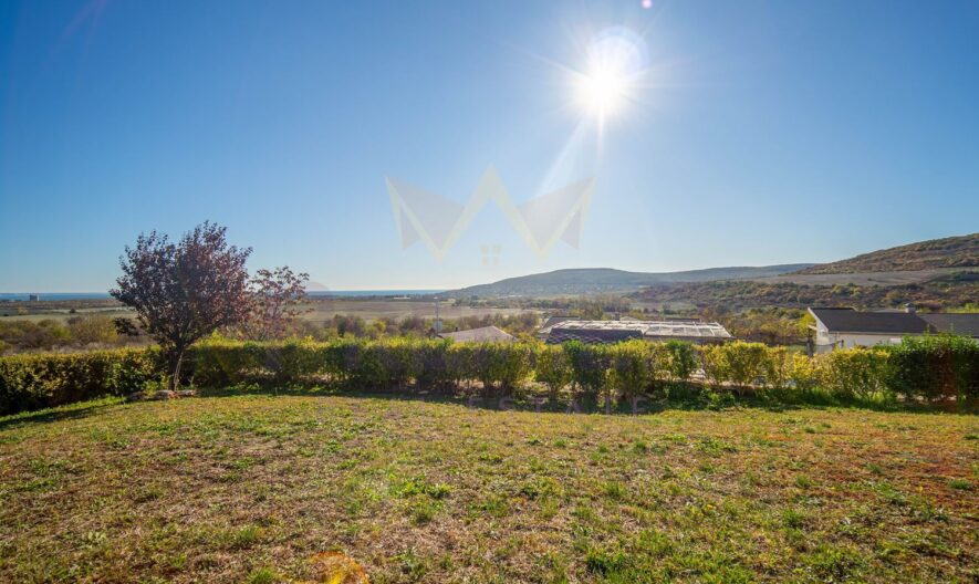 Самостоятелна едноетажна къща тип близнак с двор в затворен комплекс с морска панорама до с. Кранево -  - снимка 17 - Имоти Премиер