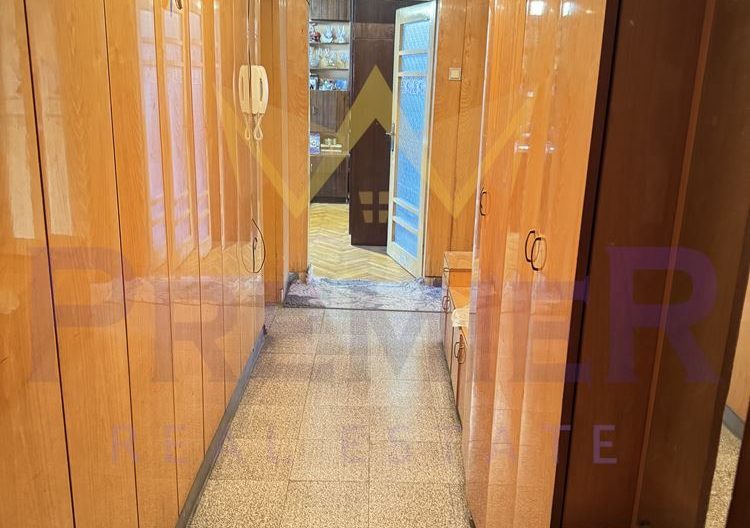 Широк Тристаен Апартамент в района на Нептун, гр.Варна! -  - снимка 9 - Имоти Премиер