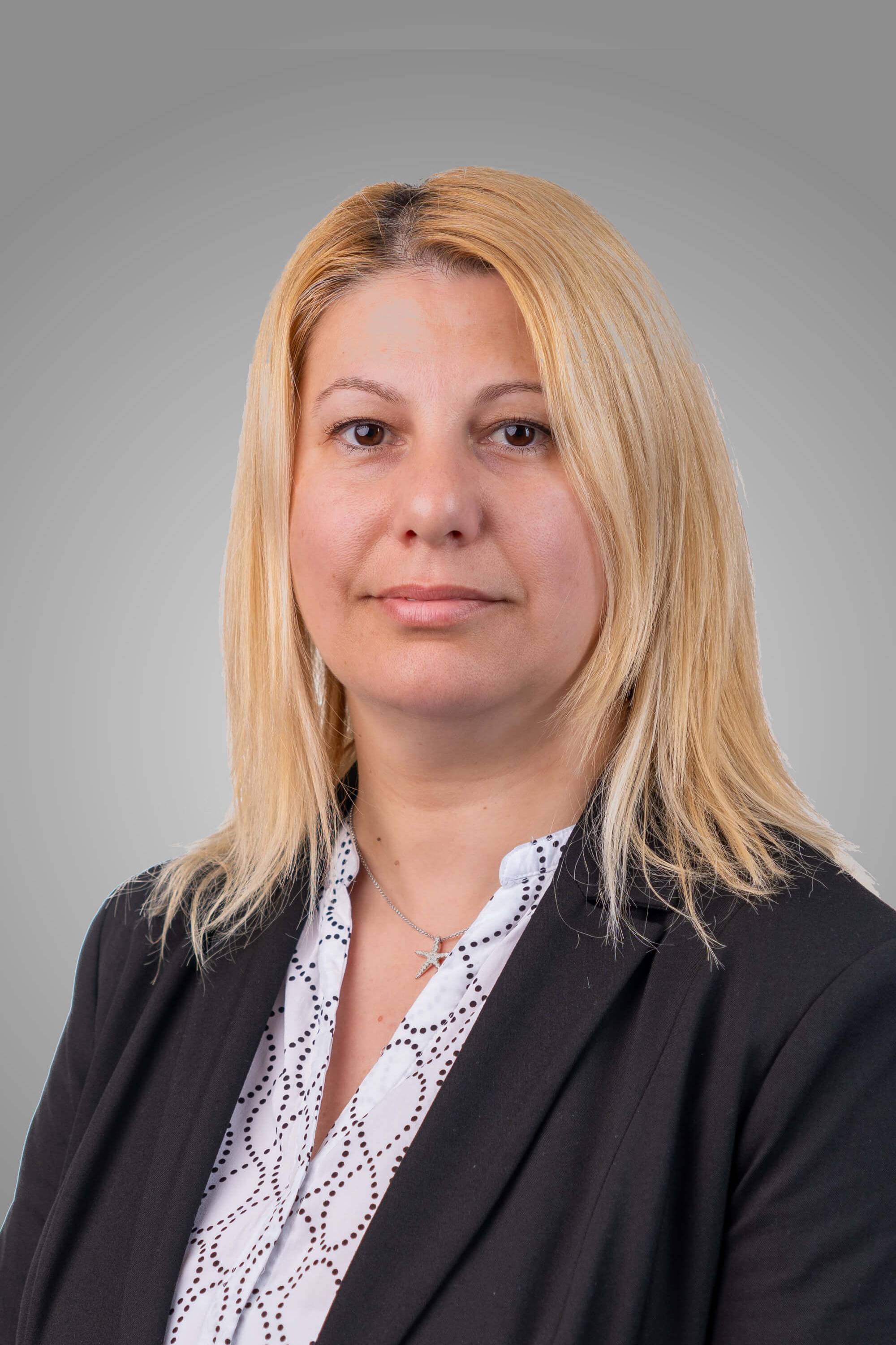 Силвия Красимирова - ИМОТИ ПРЕМИЕР - Агенция за недвижими имоти