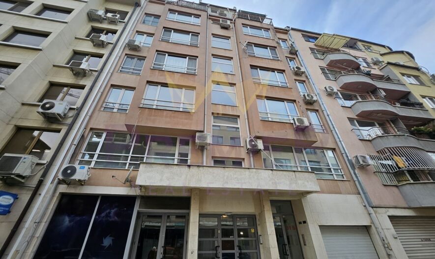 Стилен двустаен апартамент в Център -  - снимка 23 - Имоти Премиер