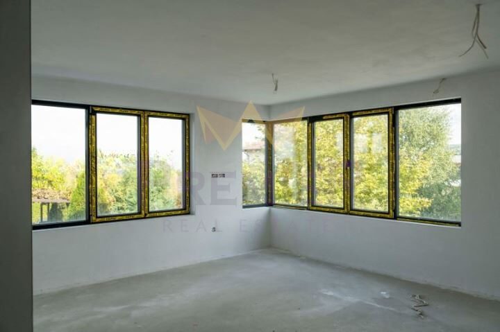 Агенция за недвижими имоти - Имоти Премиер - имот - 1053155, Цена: 696000 EUR