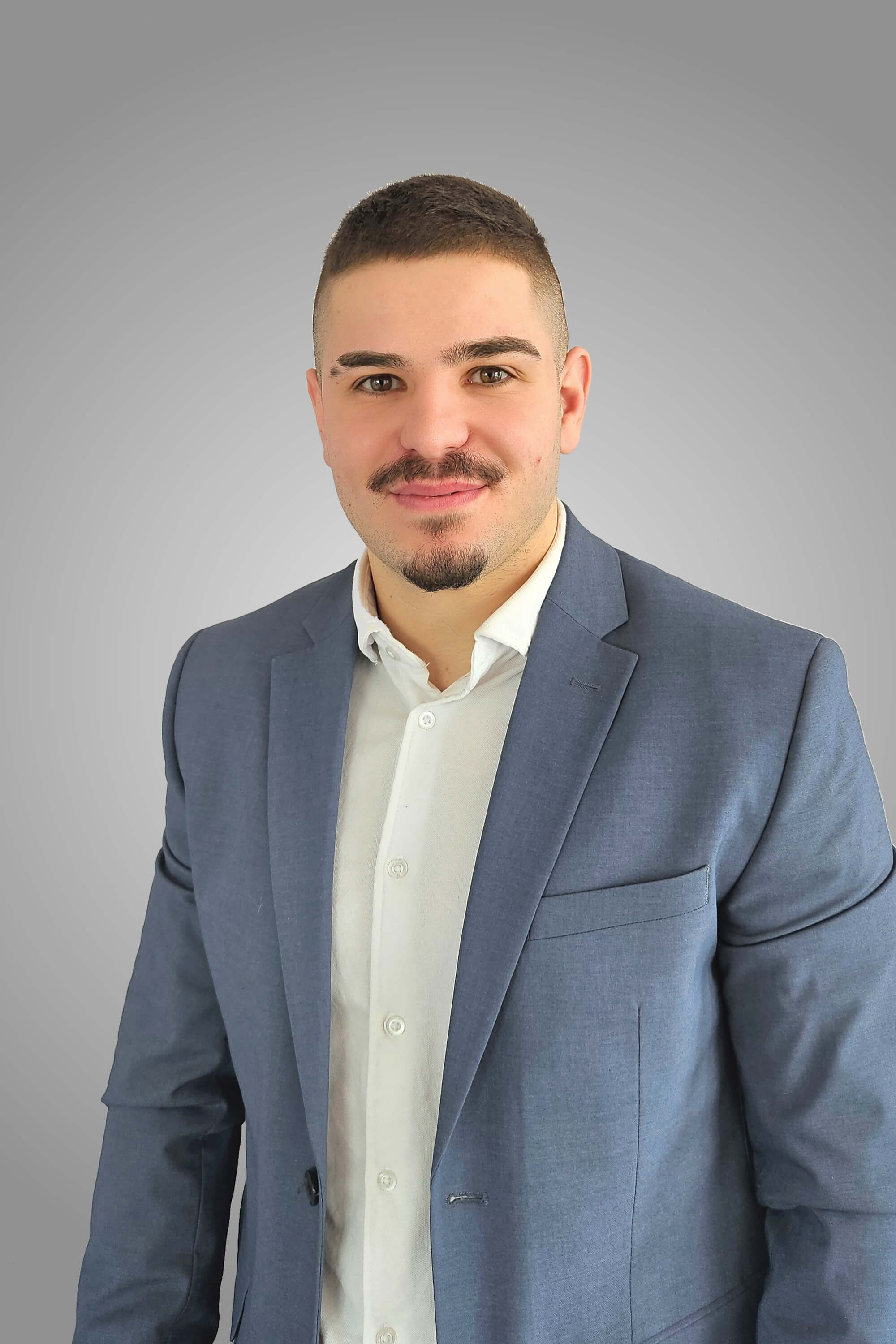 Стоимир Стойков - ИМОТИ ПРЕМИЕР - Агенция за недвижими имоти