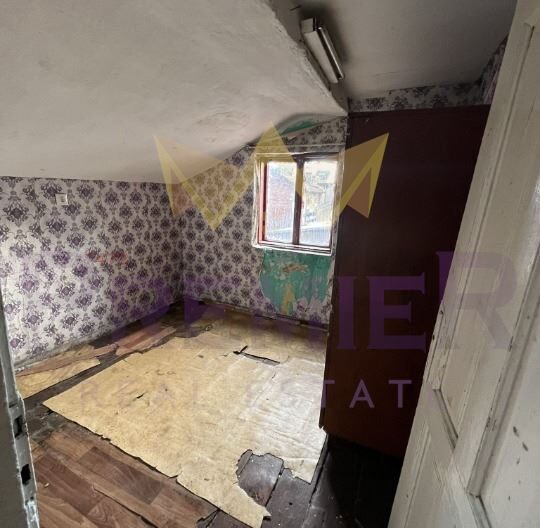 Таванско помещение със статут на апартамент с изключителна локация в София Център - - снимка 4 - Имоти Премиер