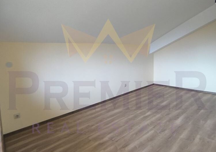 Триетажна къща м-т Ален Мак - - снимка 6 - Имоти Премиер