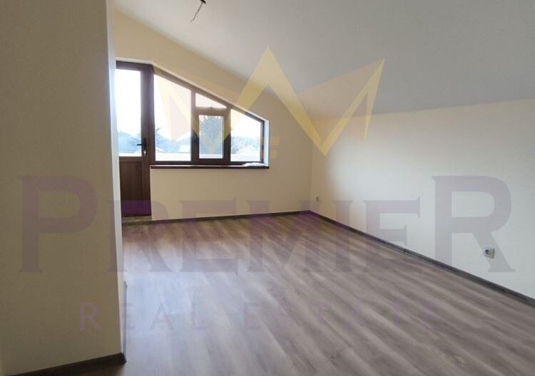 Триетажна къща м-т Манастирски рид -  - снимка 7 - Имоти Премиер