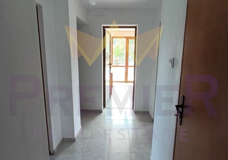 Триетажна къща село Звездица - - снимка 11 - Имоти Премиер