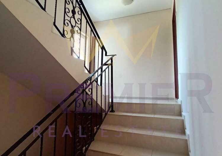 Триетажна къща село Звездица - - снимка 12 - Имоти Премиер