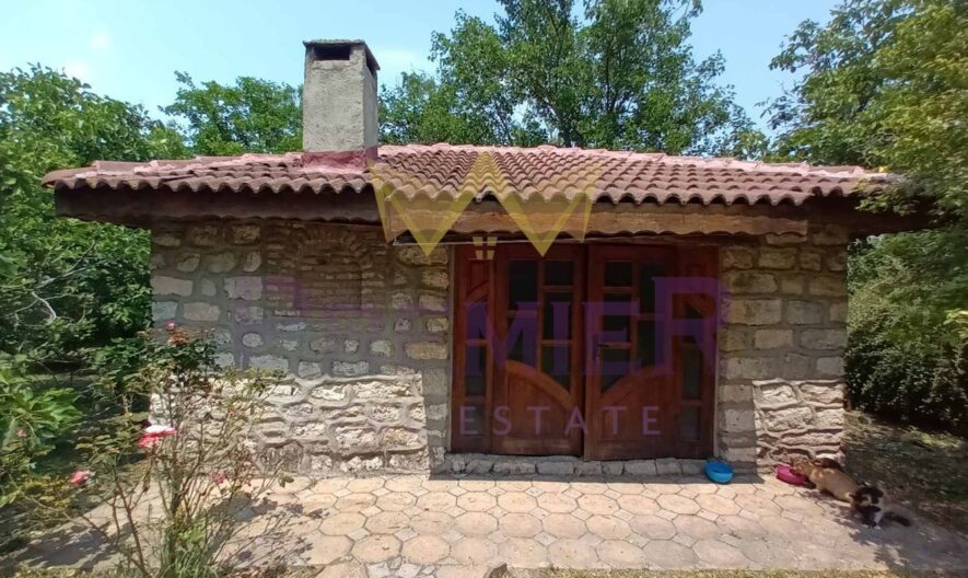 Триетажна къща село Звездица - - снимка 13 - Имоти Премиер