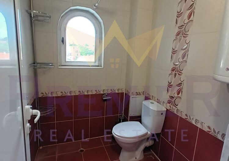 Триетажна къща село Звездица - - снимка 8 - Имоти Премиер