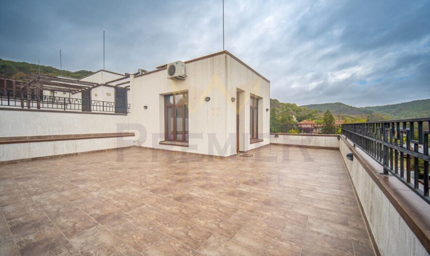 Триетажна къща в Балчик -  - снимка 18 - Имоти Премиер