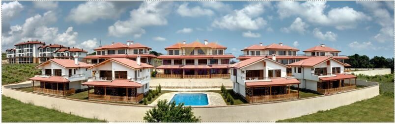 Триетажна къща в гр. Бяла -  - снимка 9 - Имоти Премиер