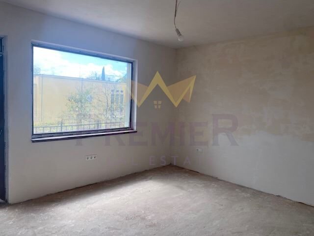 Триетажна къща в с. Равна гора - - снимка 7 - Имоти Премиер