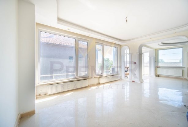 Агенция за недвижими имоти - Имоти Премиер - имот - 1015650, Цена: 89990 EUR