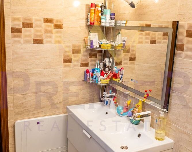 Тристаен апартамент, кв Виница - - снимка 15 - Имоти Премиер