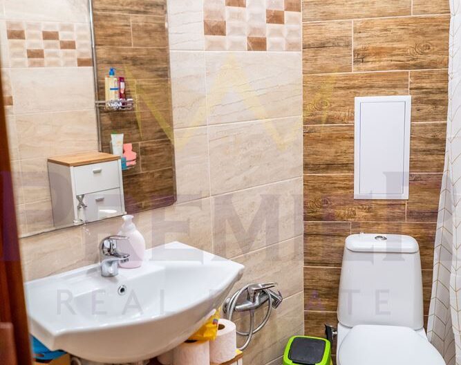 Тристаен апартамент, кв Виница - - снимка 23 - Имоти Премиер