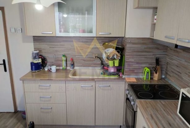 Агенция за недвижими имоти - Имоти Премиер - имот - 1005721, Цена: 409.0336 EUR