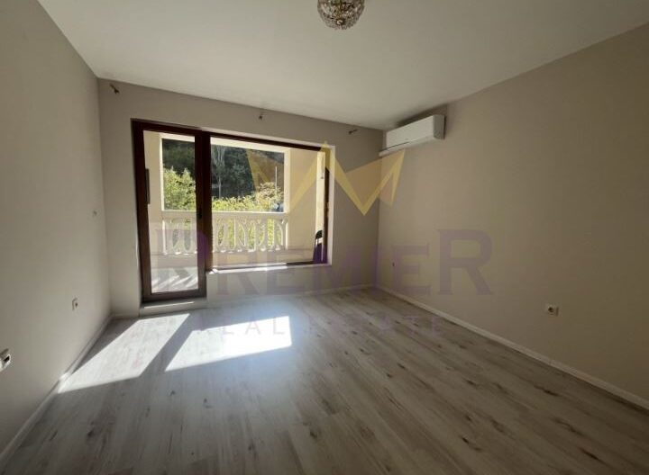 Тристаен апартамент в комплекс САУТ БЕЙ кв. АСПАРУХОВО -  - снимка 7 - Имоти Премиер