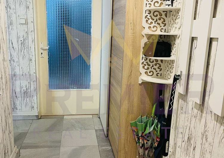 Тристаен апартамент в кв. Надежда -  - снимка 3 - Имоти Премиер