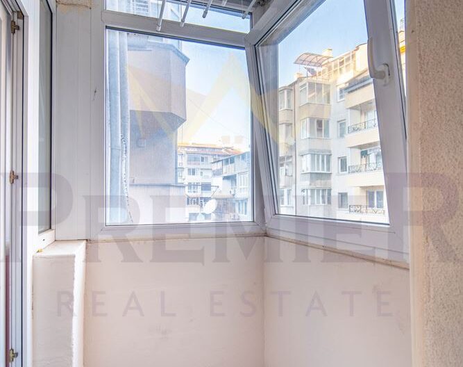 Тристаен апартамент в сърцето на Варна -  - снимка 9 - Имоти Премиер