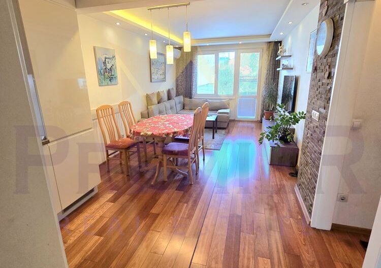 Тристаен апартамент в Центъра - - снимка 4 - Имоти Премиер