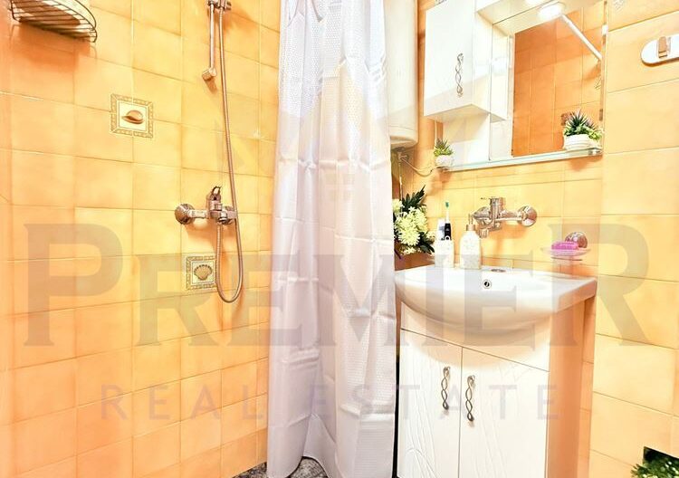 Тристаен Апартамент  ж.к. Владиславово Варна -  - снимка 8 - Имоти Премиер