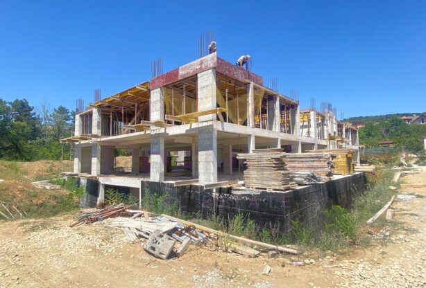 Агенция за недвижими имоти - Имоти Премиер - имот - 1053554, Цена: 135000 EUR