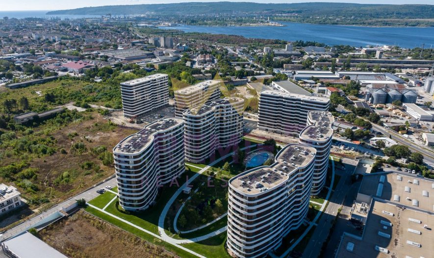 Тристаен напълно обзаведен по дизайнерски проект и паркомясто в кв.Трошево -  - снимка 14 - Имоти Премиер