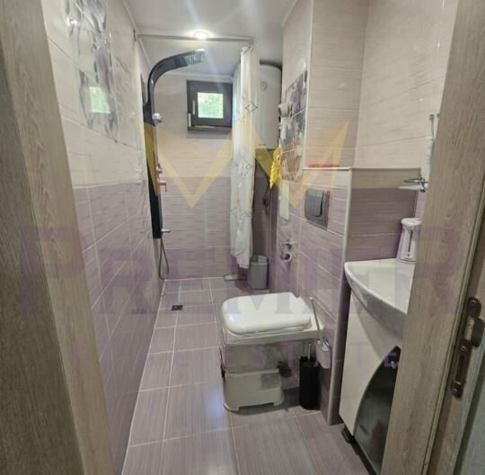 Тристаен обзаведен апартамент в кв. Възраждане – Бургас - - снимка 10 - Имоти Премиер