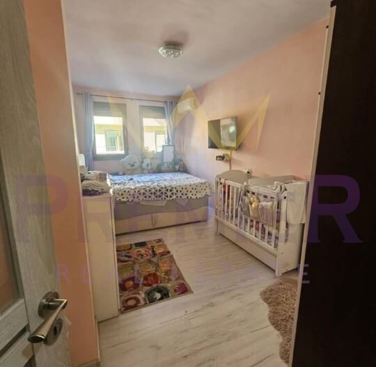 Тристаен обзаведен апартамент в кв. Възраждане – Бургас - - снимка 4 - Имоти Премиер