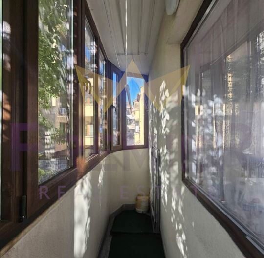 Тристаен обзаведен апартамент в кв. Възраждане – Бургас - - снимка 8 - Имоти Премиер