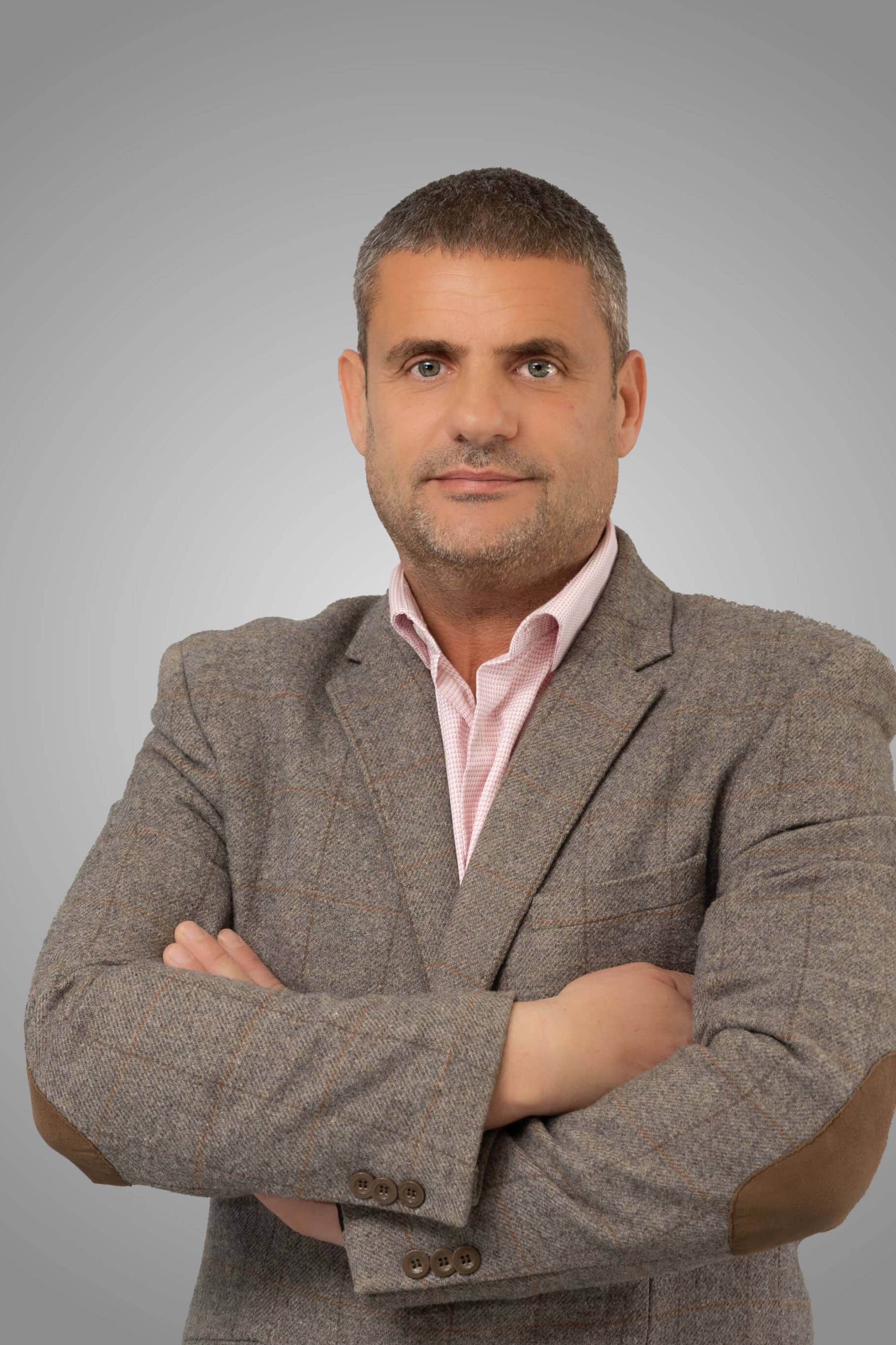 Владимир Николов - ИМОТИ ПРЕМИЕР - Агенция за недвижими имоти